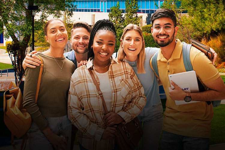 Group of students in Honor Grove