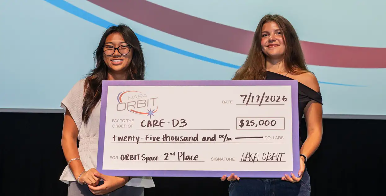 College of the Canyons students Sophia Cranshaw and Tatiana Torrecampo.
