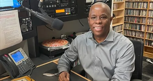 Scholarly presenter Dr. Eddie Becton