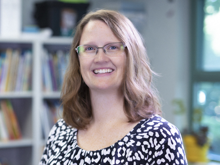 faculty - Jennifer Paris.