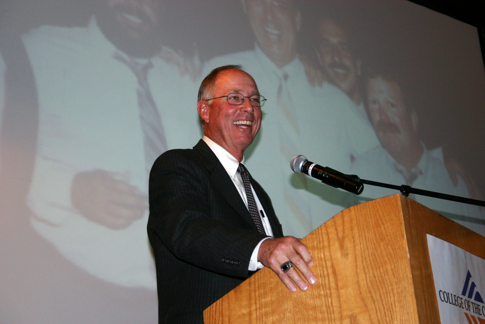 Mike Gillespie at the 2007 Athletic Hall of Fame dinner.